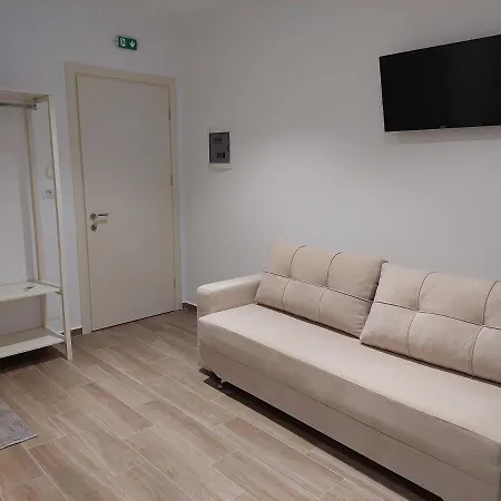 Guest house Emi's Ksamil