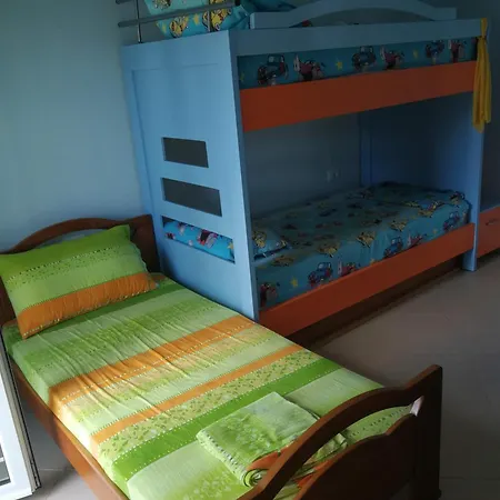 Emi's Guest house 3*